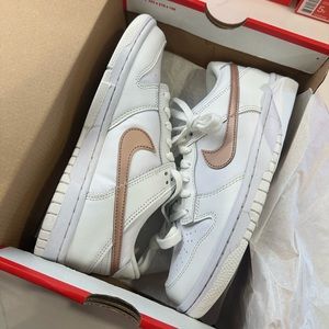 Nike Dunk Low Rose Gold